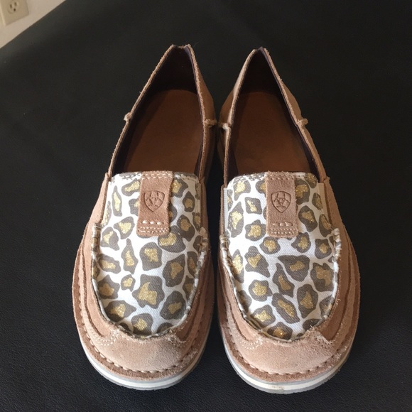 ariat cheetah cruiser